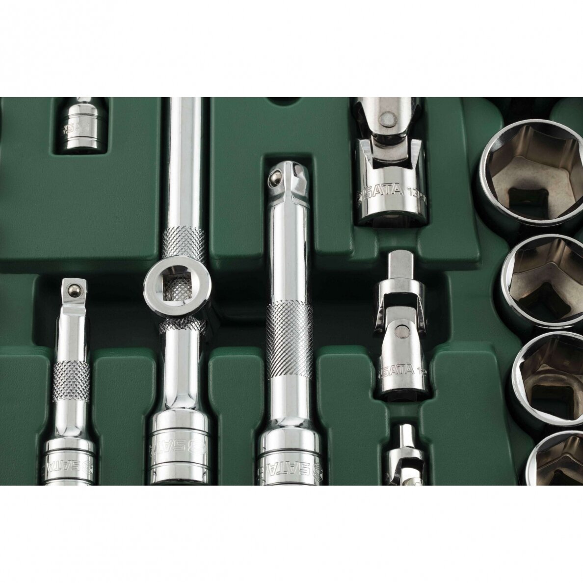 1/4" + 3/8" + 1/2" Galvučių ir raktų rinkinys 124vnt. (SAE & metrinė sistema) 4 1/4" + 3/8" + 1/2" Galvučių ir raktų rinkinys 124vnt. (SAE & metrinė sistema) 4