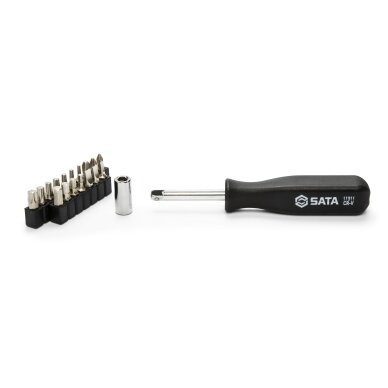 1/4" + 1/2" Galvučių ir įrankių rinkinys 104vnt. 7 1/4" + 1/2" Galvučių ir įrankių rinkinys 104vnt. 7