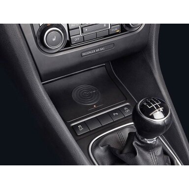 Belaidžio krovimo konsolė, skirta Volkswagen Golf 6 Belaidžio krovimo konsolė, skirta Volkswagen Golf 6