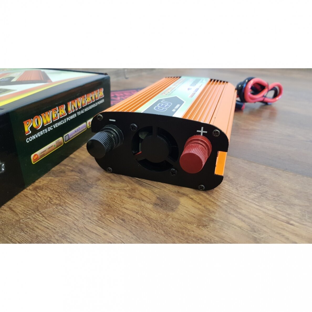 Įtampos keitiklis - inverteris CEJ 12V/220V 1000W + USB 2